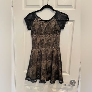 Penelope Tree Girl’s Black and Gold Dress